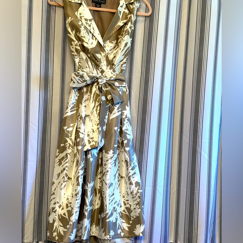 Jessica Howard Floral Midi Dress with Belt | Size 8 | Gray/Taupe & Cream